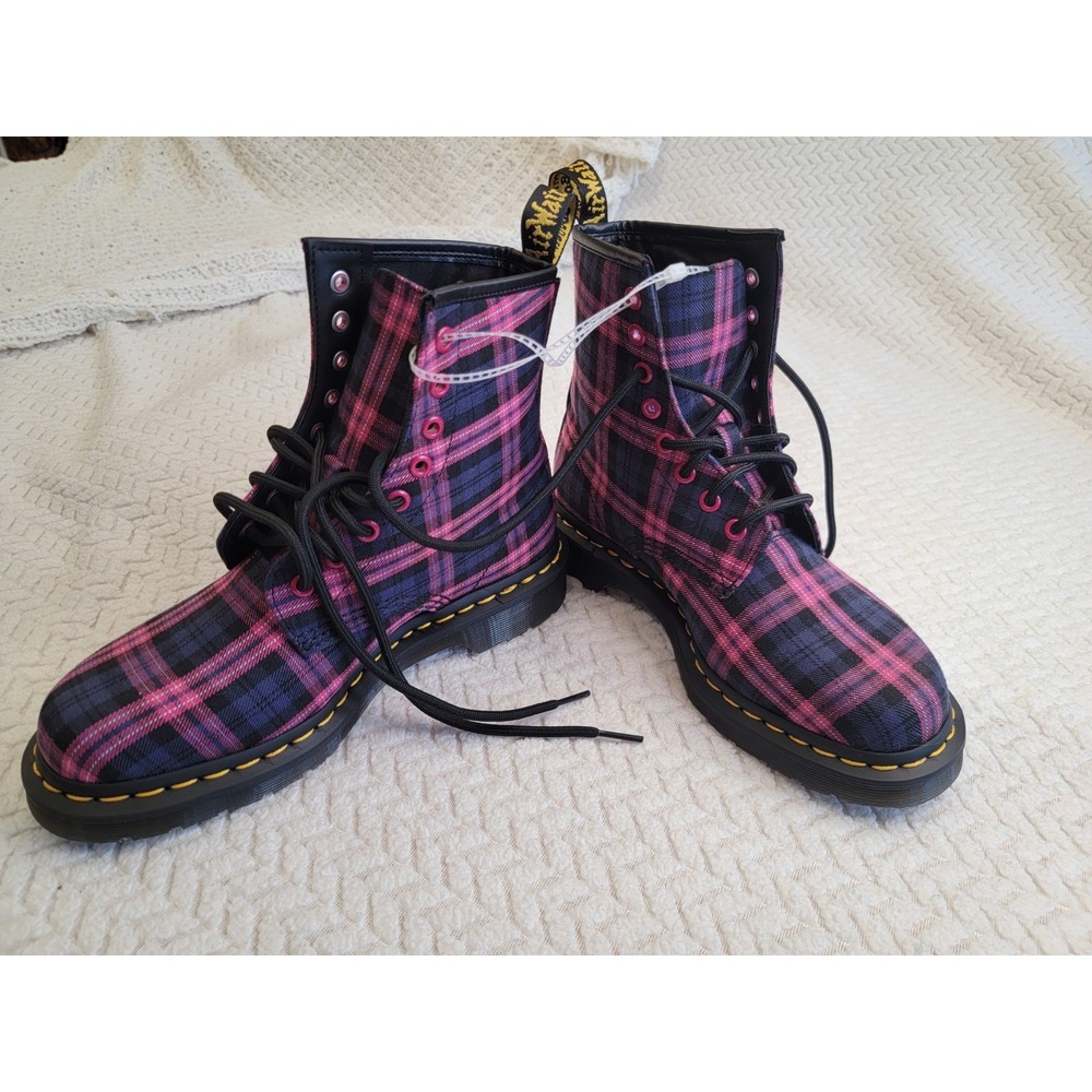Dr Martens 1460 Women's Pink/Black Plaid Tartan Canvas Combat  Boots Size 7 *NEW